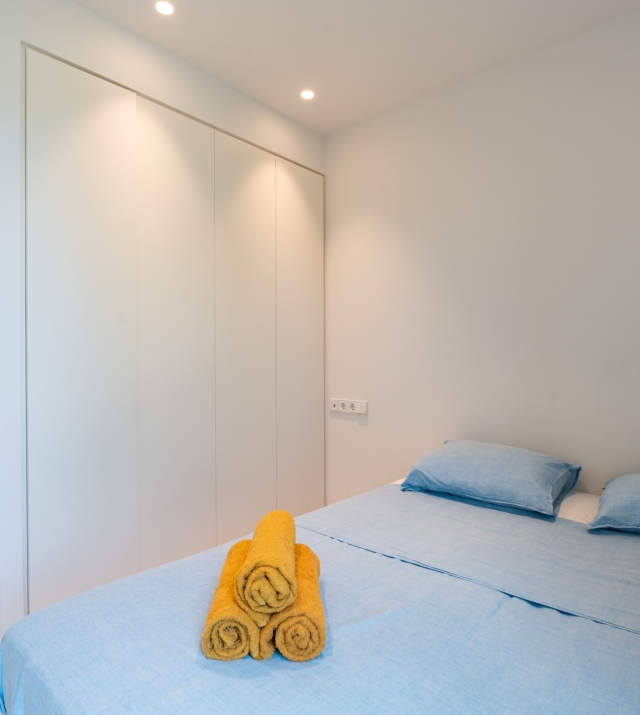 Resa Estates 3 slaapkamers Talamanca te koop sale Ibiza bedroo .jpg